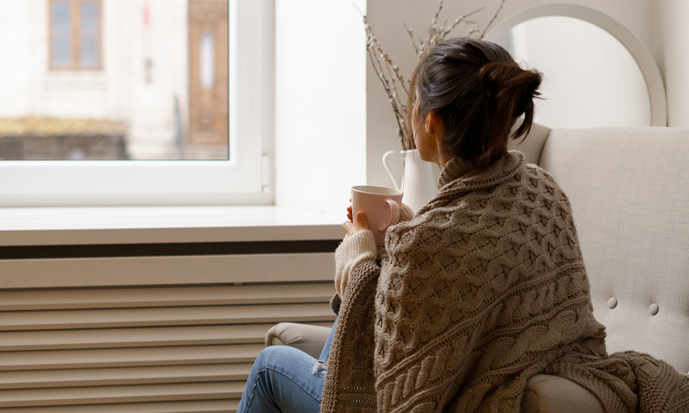 Cuatro tips para ahorrar energía y mantener tu casa climatizada en este frío invierno